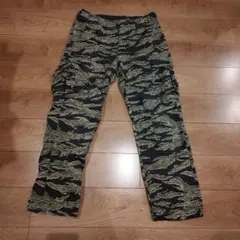 ALPHA INDUSTRIES タイガーカモカーゴパンツ