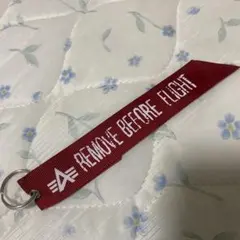 アルファインダストリーズ　赤タグ　赤リボン