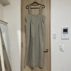 ベージュ サロペットスカート 前面ジッパー