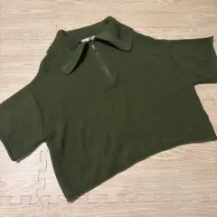 KHALITA オリーブグリーンハーフジップワッフル半袖ニットセータークロップド