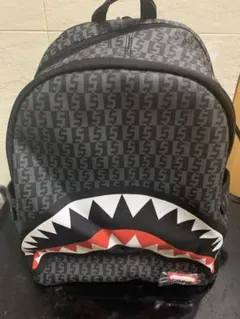 SPRAYGROUND 상어 배낭 Archive drip swag