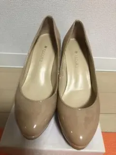 モードエジャコモカリーノ　パンプスのサムネイル