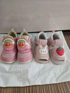 アンパンマン キッズスニーカー13.5EE ピンク　ウサギいちごサンダル13.0