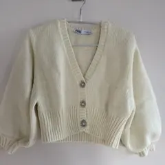 ZARA クリーム色 Vネックカーディガン Sサイズ