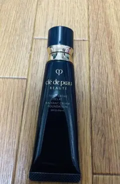 クレドポーボーテ タンクレームエクラn クリームタイプファンデーション