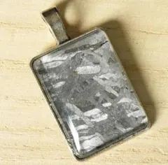 シホテアリニ隕石 ペンダントトップ meteorite159 シホテアリニ隕石 ペンダントトップ meteorite159 - メルカリ