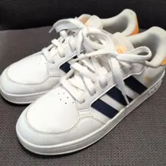 adidas スニーカー 　23.5