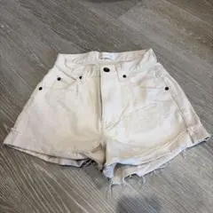 SeaRoomlynnアイボリー デニムショートパンツ フリンジヘムのサムネイル