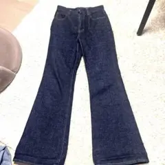 今月中には売り切りたいので値下げ交渉あり！フレアデニム　26サイズ ダークブルー