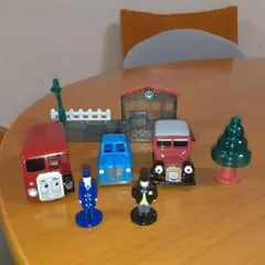 カプセルプラレール　トップハムハットきょう　車掌　キャロライン　バーティー