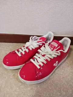 adidas Stan Smith 赤 スニーカー