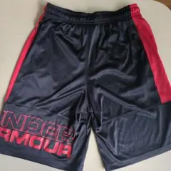 takaさん専用 UNDER ARMOUR 　ハーフパンツ YXL 黒/赤