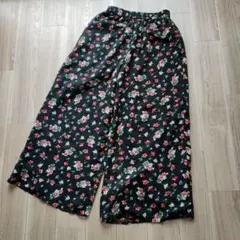 FIRST　150cm 花柄ワイドパンツのサムネイル