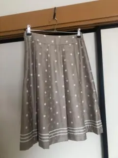 KEITH ベージュ ドット柄 プリーツスカート ひざ丈