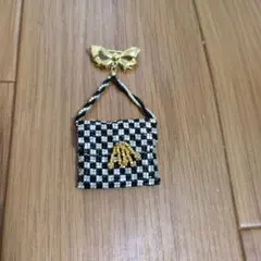 ビーズ織りブローチ ハンドメイド バッグモチーフ