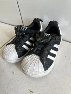 adidas スーパースター ベビー キッズ スニーカー 黒白 15cm