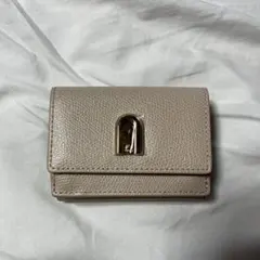 【新品・未使用】FURLA 三つ折財布 トライフォールド