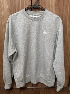 ナイキ　スウェット　グレー