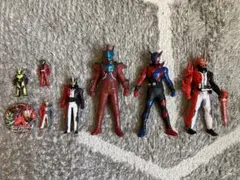仮面ライダー　ソフビ　缶バッジ　その他　セット