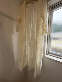 LOWRYSFARM カーディガン 春 レース 花 オフホワイト ロングのサムネイル