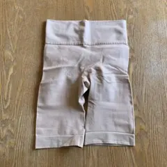 よ*カ様 ユニクロ　ヒートテックボディシェイパー　シームレスショーツＭ