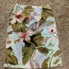 レディース/花柄ビーズ/ミントグリーンの膝丈スカート/ 未使用