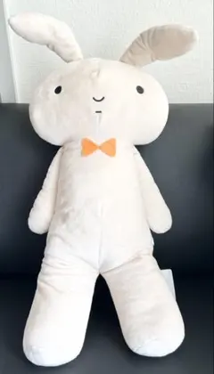 ウサギ型ぬいぐるみ