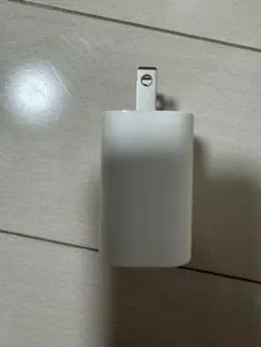 Apple 純正 18W USB-C 急速充電　電源アダプタ B1