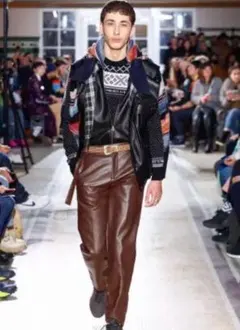 ワイプロジェクト / クルーネックセーター