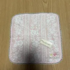 ジルスチュアート 花柄ハンカチ ピンク
