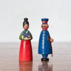 【東ドイツ 大尉と花売りの人形 2つセット】ヴィンテージ