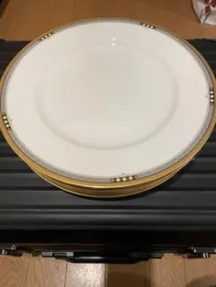 ノリタケ　皿　ゴールド　32枚セット　8枚×4種類　大皿　来客用　コース料理 ノリタケ 皿 ゴールド 32枚セット 8枚×4種類 大皿 来客用 コース料理