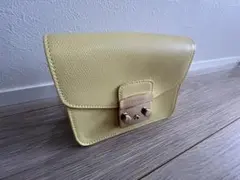 【未使用品】 フルラ メトロポリス ミニ チェーン ショルダーバッグ 黄色