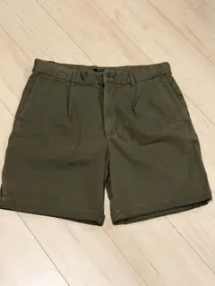 Banana Republic ショートパンツ カーキ 31インチのサムネイル