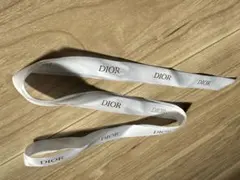 Dior ロゴ入りホワイトリボン