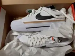 新品未開封ナイキNikeコートレガシーリフト25cm厚底