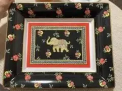 花柄と象の刺繍プレート 約25cm x 20cm