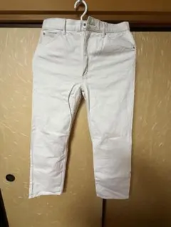 ホワイトデニム ストレートレッグパンツ