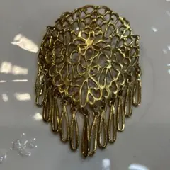 ヴィンテージ風金メッキブローチ