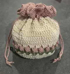 チューリップのまんまる巾着　ポーチ　編み物　かぎ針編み　ハンドメイド　コットン