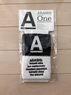 レア！新品　嵐 リストバンド(2個セット)　2005 One