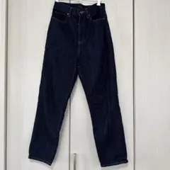UNIQLO ダークブルー ストレートデニム ハイウエスト