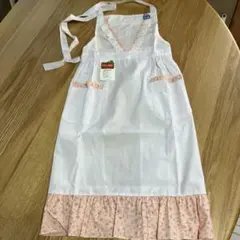 ホワイトフリルエプロン