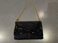 リボン付きブラックポーチ