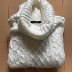 INGNI アイボリー ケーブル編み タートルネック