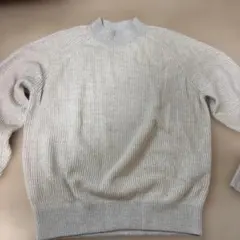 リブ編み ライトグレー 長袖セーター