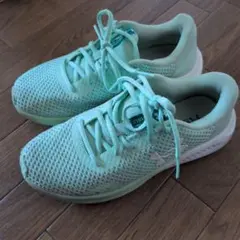 Under Armour Charged Pursuit スニーカーのサムネイル