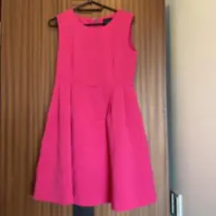 ピンク ノースリーブ ひざ丈ワンピース フレア