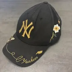 美品✨ 日本未発売 New York Yankees キャップ 黒色 刺繍