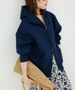 新品　SLOBE IENA　ボリュームジップアップフーディー